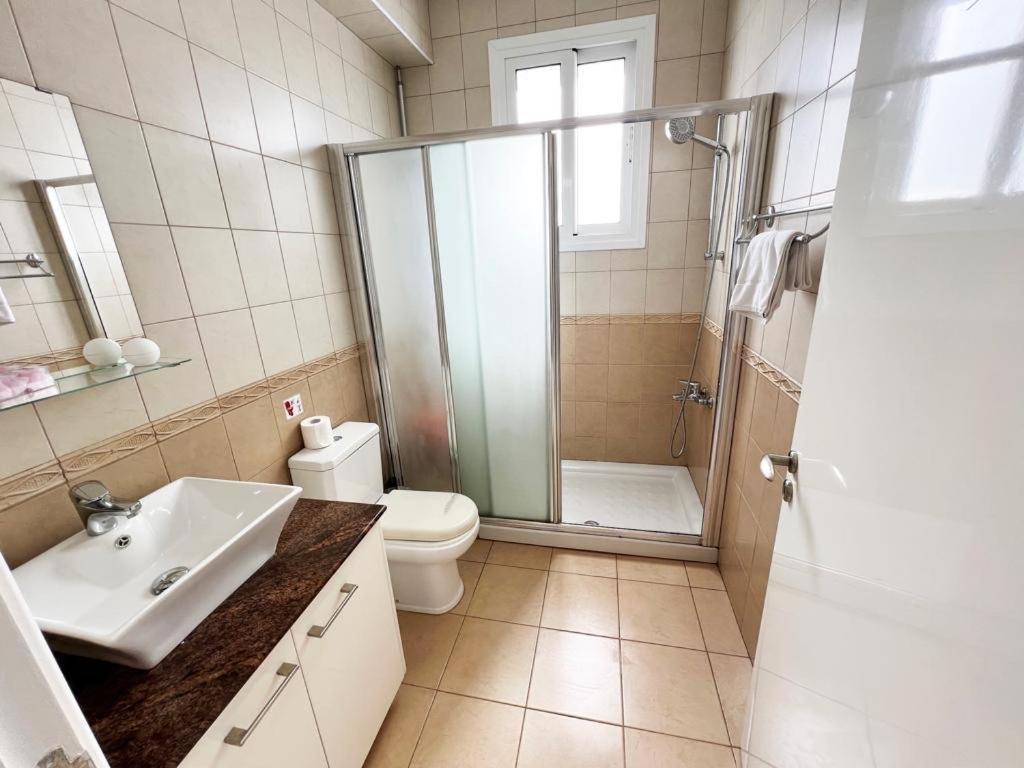 Villaer Gorgona Seafront 3 Bedroom With Private Swimming Pool